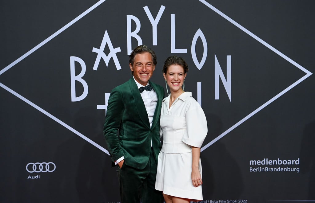 Auch in der fünften Staffel in den Hauptrollen: Volker Bruch und Liv Lisa Fries. (Archivbild)