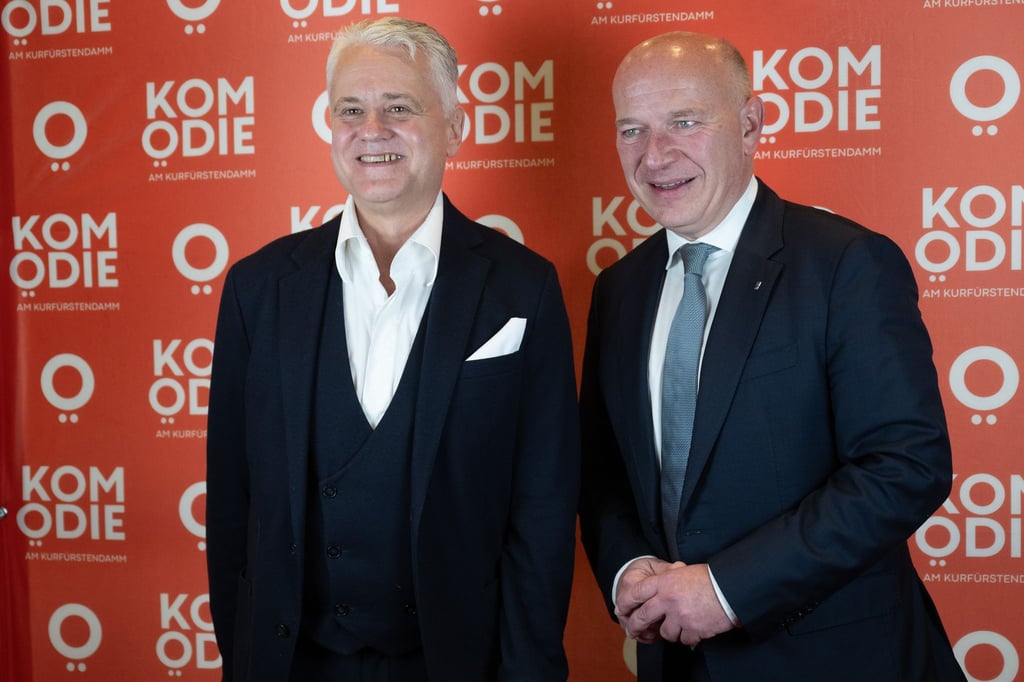 Berlins Regierender Bürgermeister Kai Wegner gratulierte der Komödie zum 100. Geburtstag.