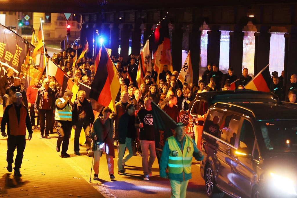 Jeden Montag gehen in Gera Menschen auf die Straße. (Archivbild)