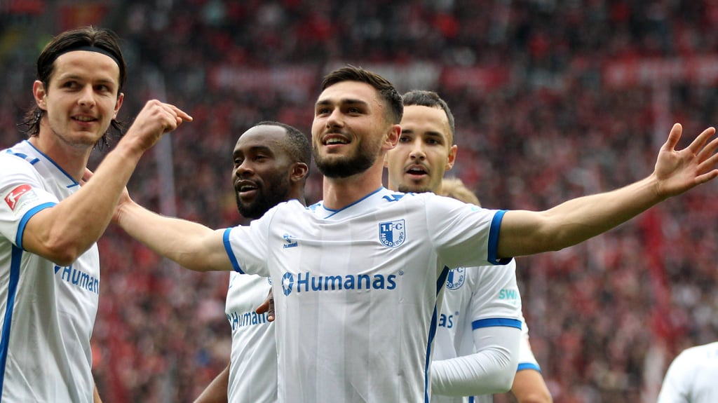 Samuel Loric scores at FCK and receives special praise from coach Titz