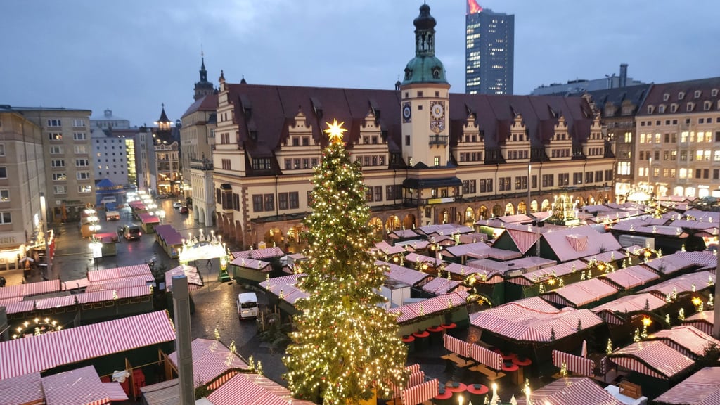 Brauchtum Weihnachtsbaum für Leipzig kommt aus dem Vogtland