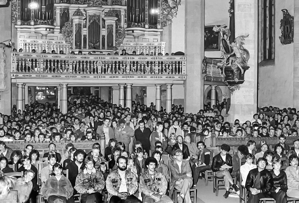 Nach dieser Andacht im Dom am 23. Oktober 1989 gab es die erste Montagsdemo in Merseburg.