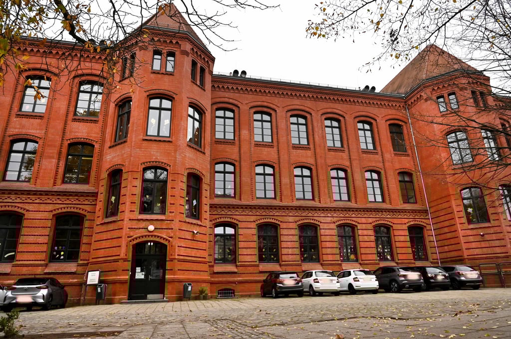 Eine Magdeburger Grundschule muss saniert werden. Dabei soll auch die Zahl der Klassen verringert werden.