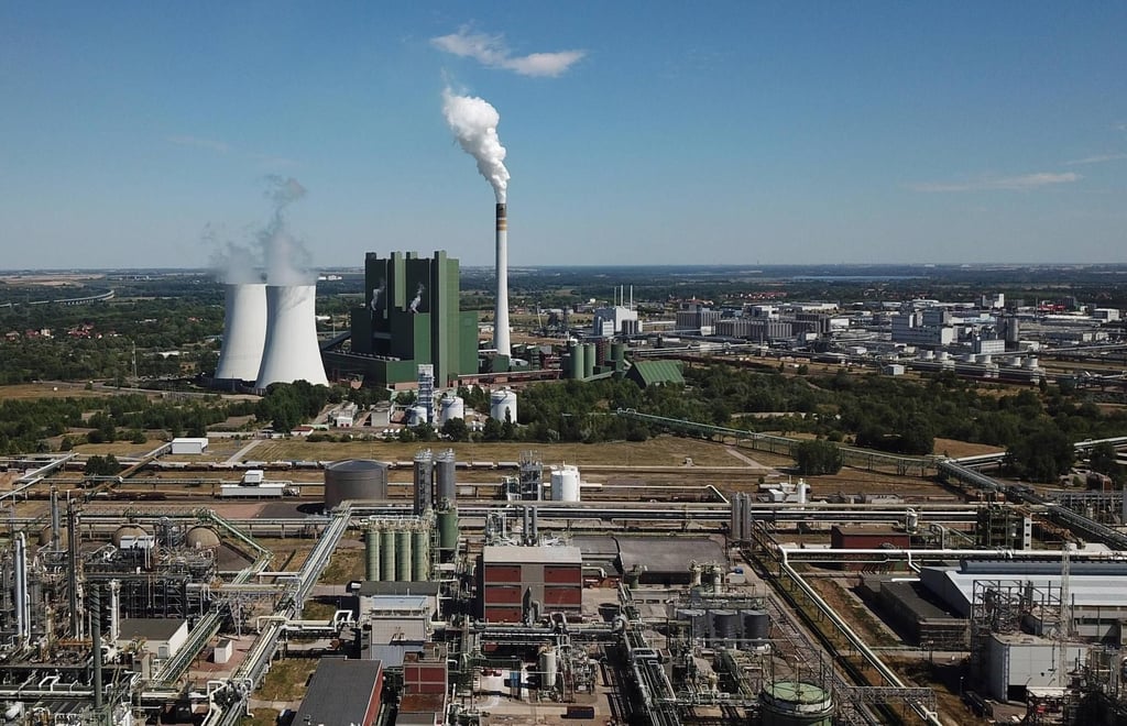 Blick auf die Polypropylen-Anlage im Werk Schkopau der Dow Chemical Company in Schkopau südlich von Halle. aktuell stellt das Unternehmen sein Kunstsoff-Geschäft auf den Prüfstand.