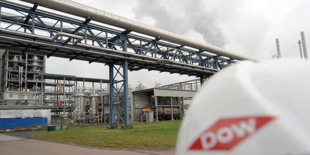 Blick auf eine Anlage für Spezialklebstoffe einer Tochterfirma des US-Konzerns Dow Chemical in Schkopau: Ist die Produktion gefährdet?