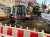 An der Kreuzung Steinweg/Weberstraße wird der Kanalbau vorbereitet.