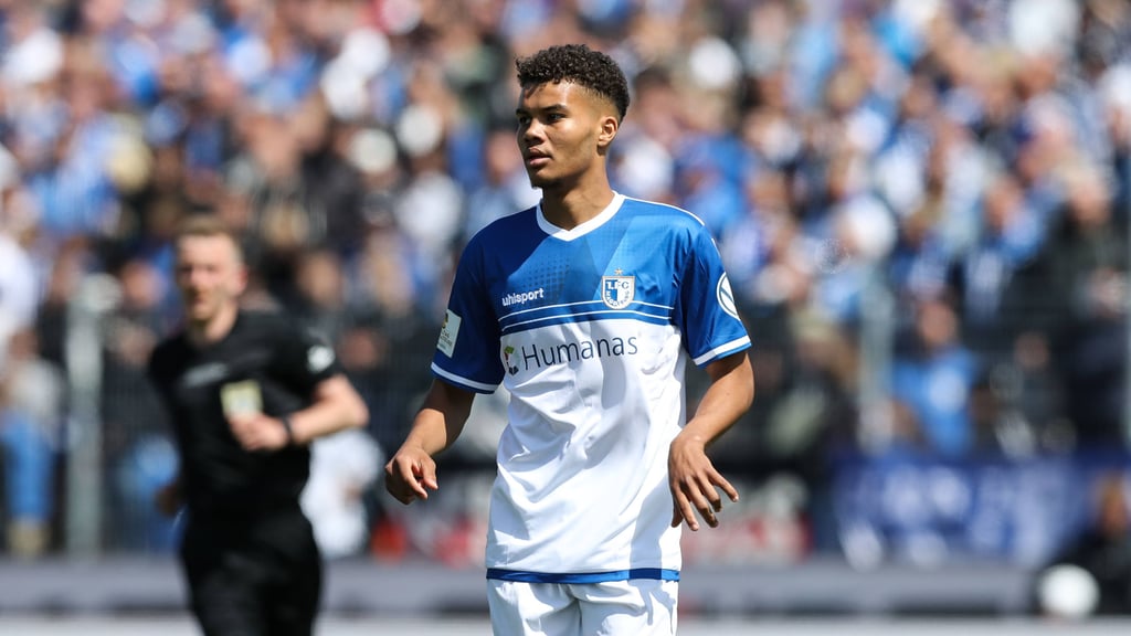 Sturm-Talent Jermain Nischalke, hier 2022 im Trikot des 1. FC Magdeburg.