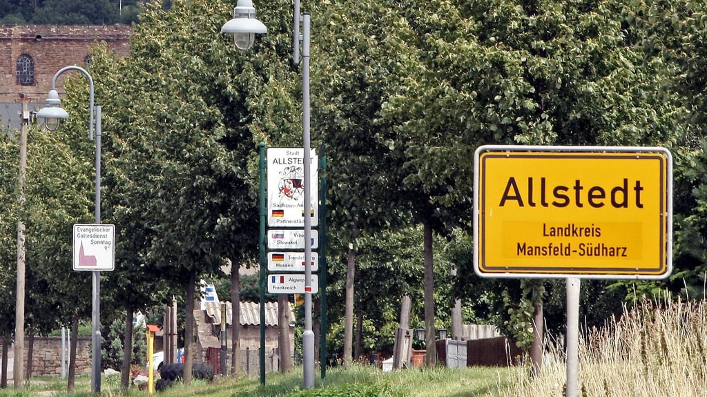 Symbolfoto - Der Stadtrat in Allstedt diskutiert kontrovers über touristische Kupferspuren-Route.