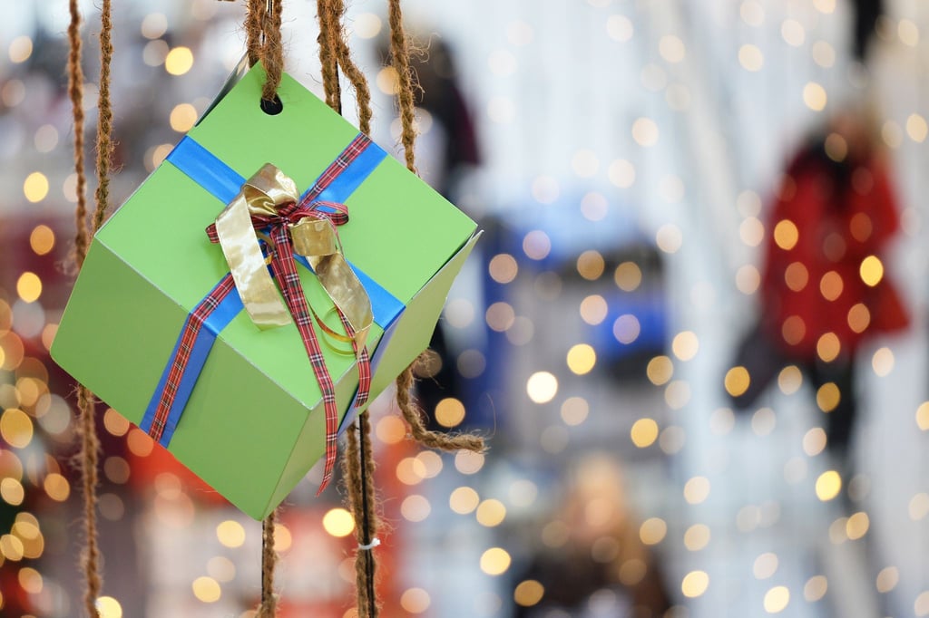 Der Handelsverband rechnet mit einem stabilen Weihnachtsgeschäft in diesem Jahr. (Archivbild)