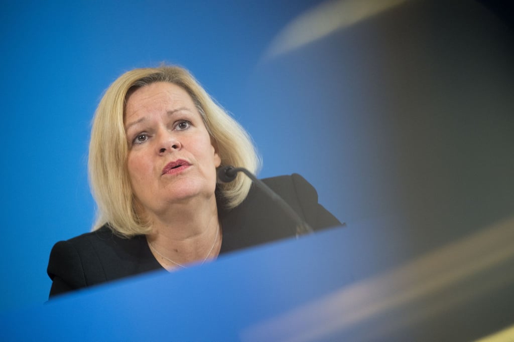 Bundesinnenministerin Nancy Faeser legte den Entwurf für das Gesetz vor.