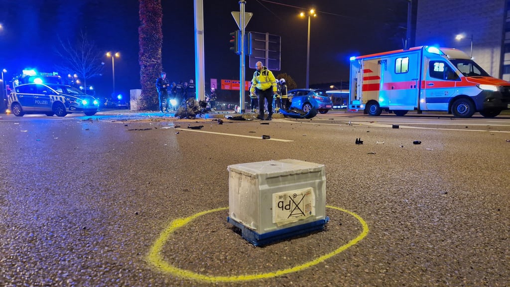 Am Riebeckplatz in Halle war ein riesigen Trümmerfeld zu sehen.