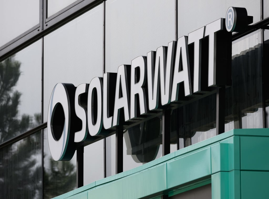 Von 850 Mitarbeitern, die Solarwatt 2023 weltweit beschäftigte, sollen 2025 nur noch 350 Mitarbeiter übrig bleiben.