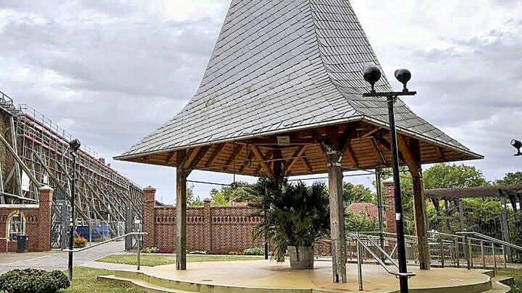 Wegen Umbauarbeiten nach dem Ende der Landesgartenschau ist der Kurpark Bad Dürrenberg derzeit nicht zugänglich.