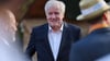 Horst Seehofer (75), hier bei einer Wahlkampfveranstaltung der CSU im Mai 2024, war bayerischer Ministerpräsident, CSU-Vorsitzender und im letzten Kabinett von Kanzlerin Angela Merkel (CDU) Bundesinnenminister. Mit Merkel trug er vor allem in Migrationsfragen mehrere Konflikte aus. (Archivfoto)