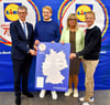 Halles Oberbürgermeister Egbert Geier (v. l.), Matthias Pietsch, Magdeburgs Oberbürgermeisterin Simone Borris und Fabian Wegmann bei der Präsentation der kommenden Deutschland-Tour-Schlussetappe.