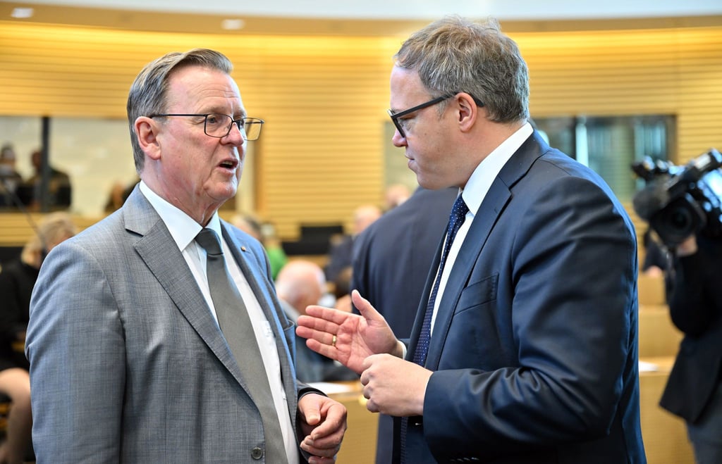 Bodo Ramelow (Linke) ist noch geschäftsführender Ministerpräsident in Thüringen. Mario Voigt (CDU) will ihn ablösen und eine Koalition mit BSW und SPD schmieden.