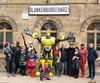 2023 präsentierte sich Marco Gosdschan beim Vorweihnachtsmarkt am Bahnhof Blankenburg in einem selbst gebauten BumbleBee-Outfit mit seinen Freunden von den „Kostümfritzen“ und den Organisatoren. Diesmal hat er noch größeres vor.