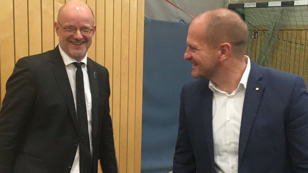 Trotz Wahlausgang für Gerry Weber (links), haben beide CDU-Kandidaten, auch Sebastian Stoll, am Samstag in Burg bei der Neu-Wahl gut lachen.