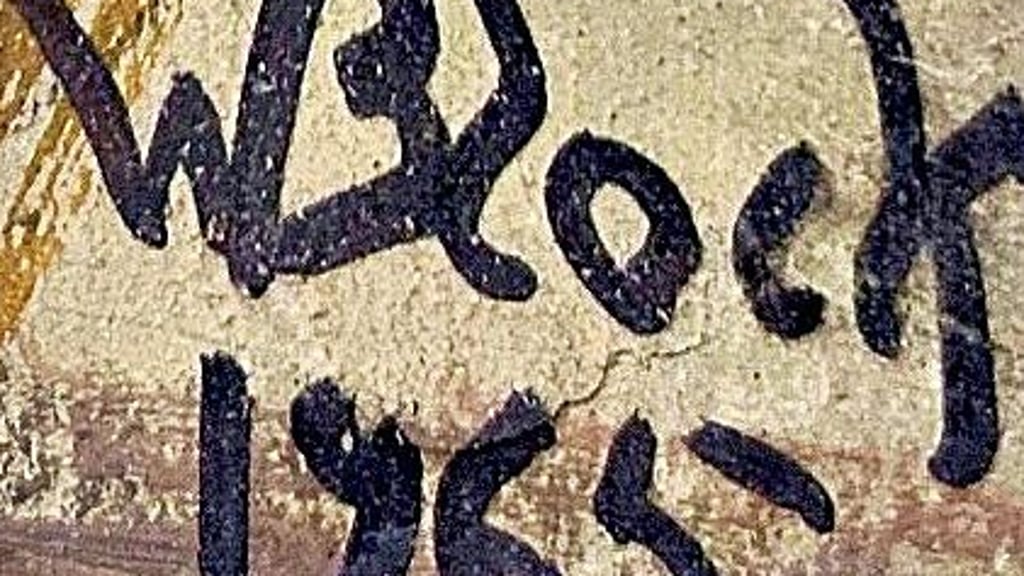 Signiert hat das Bild im oberen Stockwerk des Klosters ein W. Block.