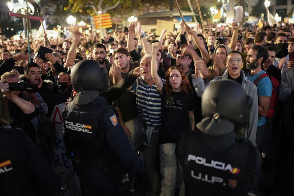 Die Demonstranten in Valencia skandierten unter anderem "Mörder, Mörder".