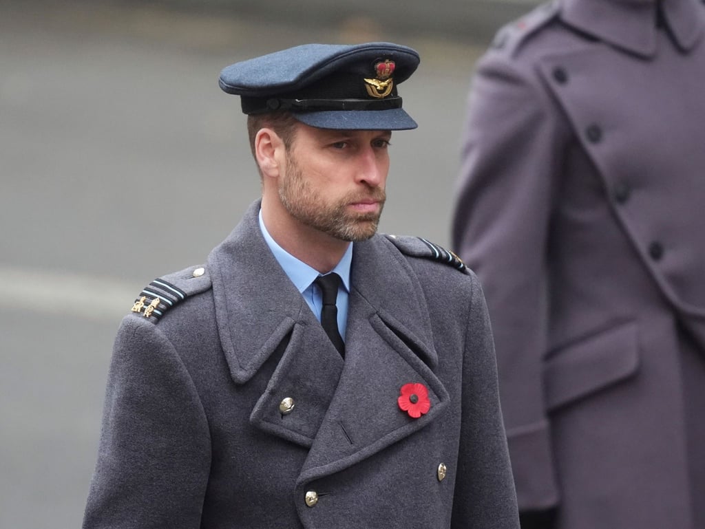Prinz William in Uniform. Die Zeremonie am zentralen Kriegerdenkmal Cenotaph im Regierungsviertel gehört zu den wichtigsten Terminen im royalen Kalender.