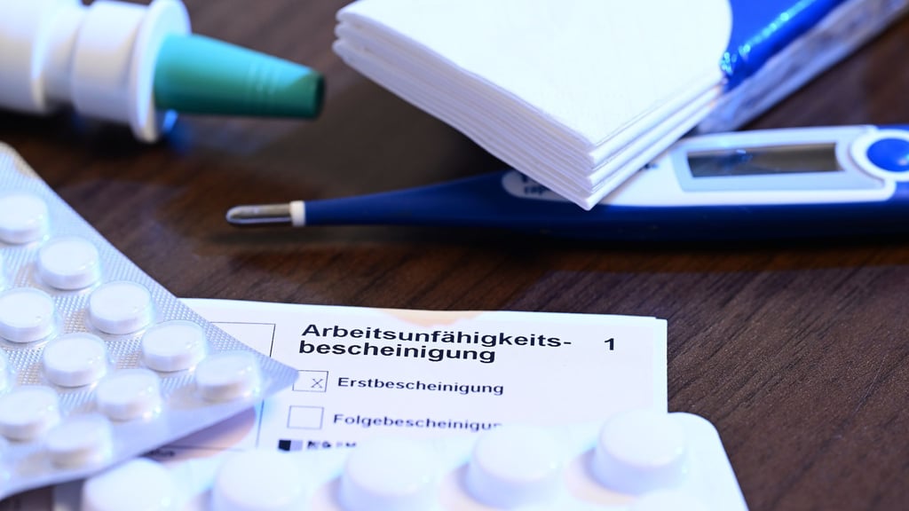 Die Grippewelle in Deutschland hat wieder begonnen: Husten, Schnupfen und Fieber sind die häufigsten Symptome von Erkältung und Influenza, aber kann es auch Corona sein?