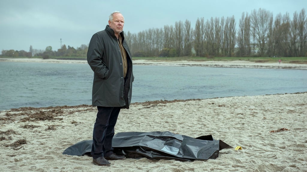 RB-Trainer Ole Werner jobbte bei Kommissar Borowski am Set.