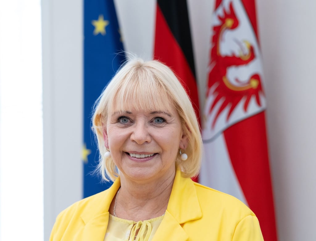 Die Brandenburger Landtagspräsidentin Ulrike Liedtke will die politische Bildung für Jugendliche ausbauen. (Archivbild)