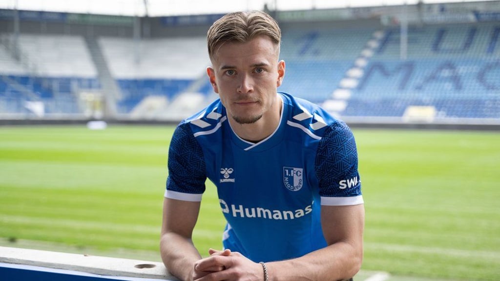 Stürmer Alexander Ahl Holmström wird ab Januar 2025 das Trikot des 1. FC Magdeburg tragen.