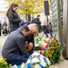 Niedergelegte Kränze sind am Mahnmal für die Alte Synagoge Magdeburg zerstört worden.