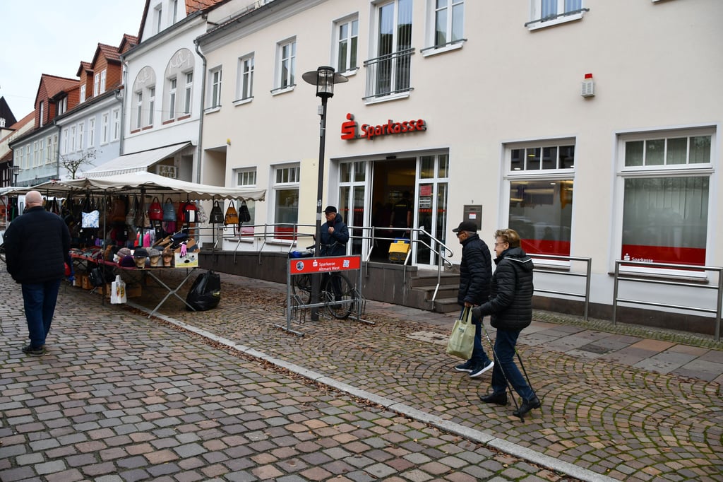 Neue Wege in Gardelegen Geld abholen, Personalausweis beantragen und