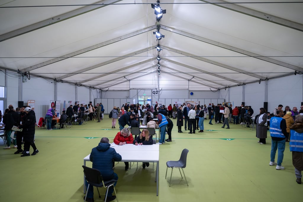 Geflüchtete suchen Arbeit - die Jobmesse bot ihnen Gelegenheit.