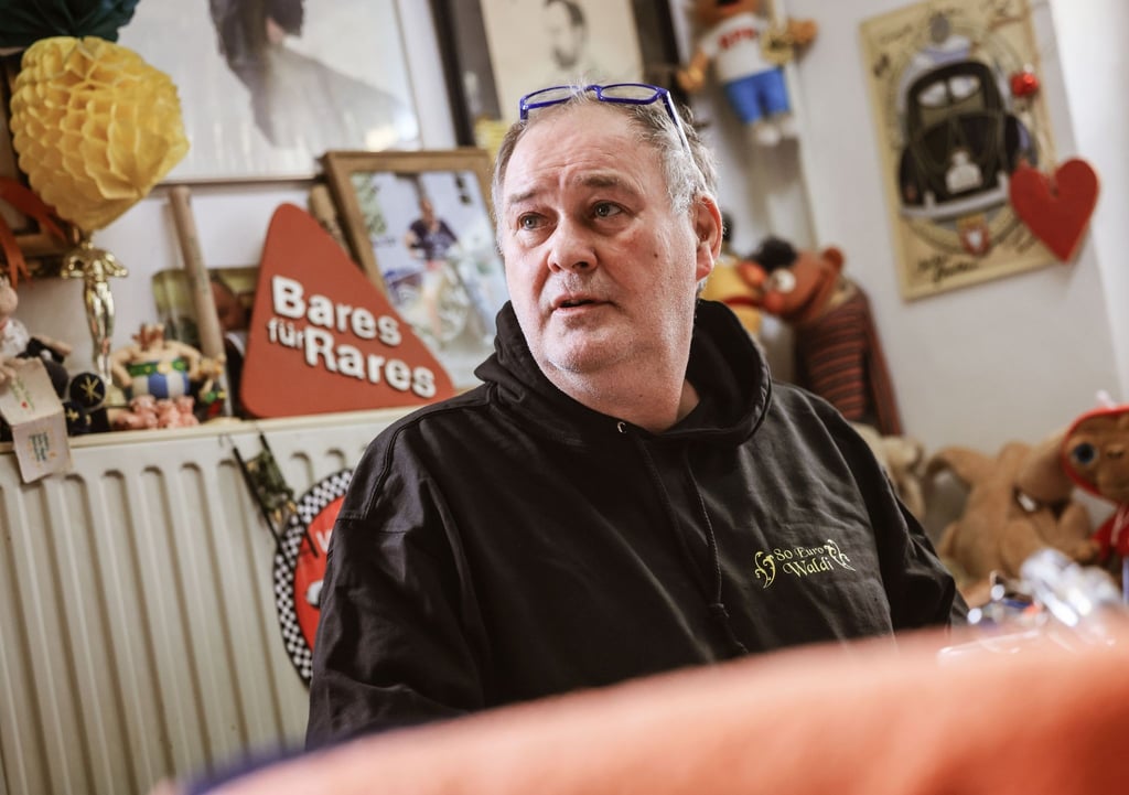 Trödel-Händler Walter "Waldi" Lehnertz unterlief ein teures Missgeschick bei Bares für Rares.