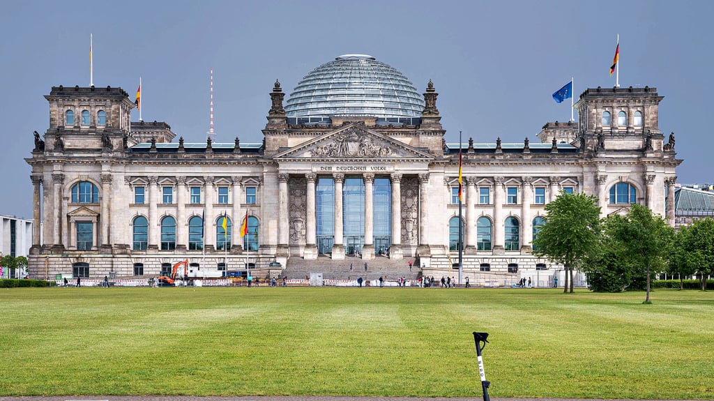 Nach dem Ampel-Aus soll nun am 23. Februar 2025 ein neuer Bundestag gewählt werden. Das hat auch Folgen für die Parteien in Anhalt-Bitterfeld.