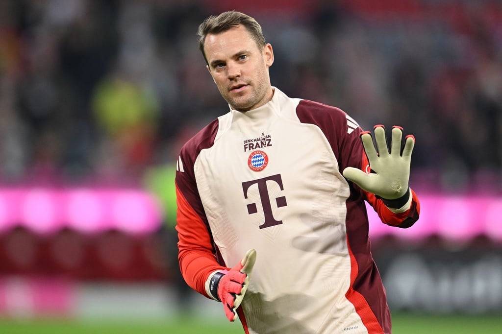 Im Nationalteam hat Manuel Neuer seine Karriere beendet - wie lange spielt er noch für die Bayern?
