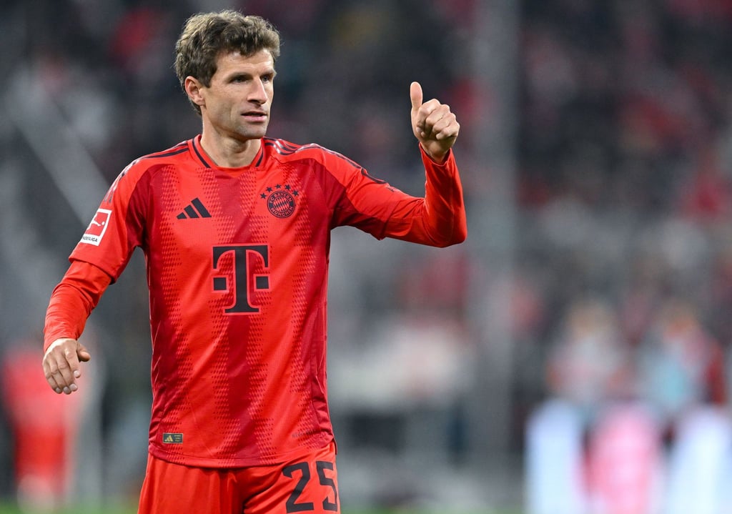 Thomas Müller hat mit einem Freund ein Unternehmen gegründet, das in der Luftfahrt tätig ist.