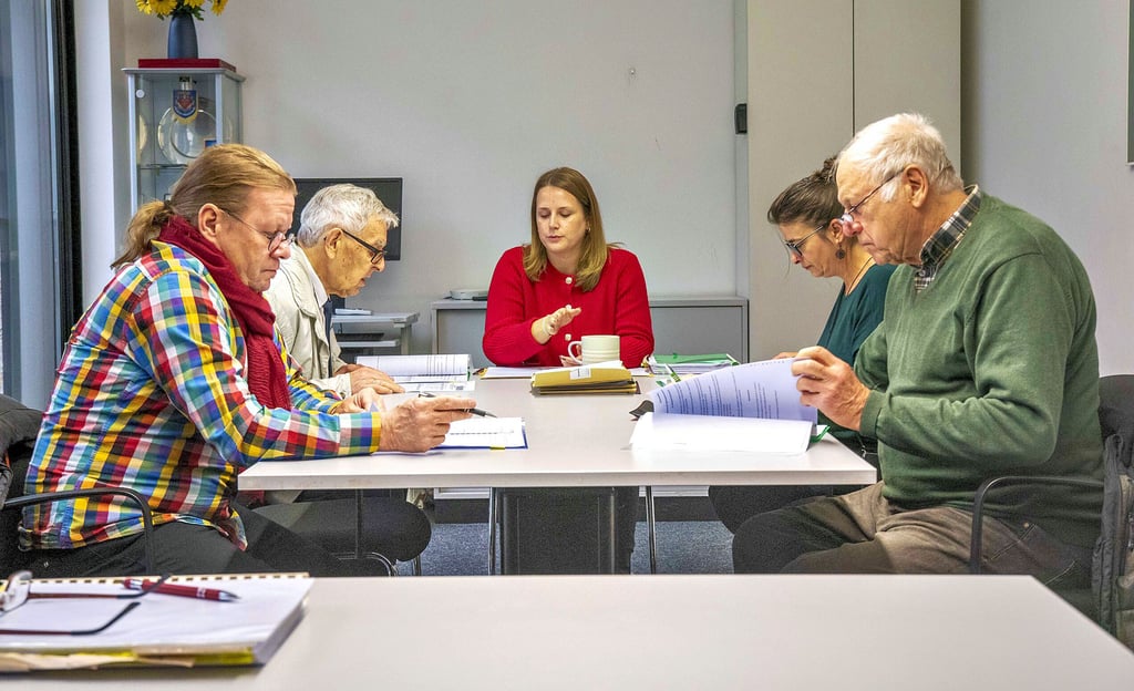 Der Stadtwahlausschuss hat am Mittwochmorgen das offizielle Endergebnis zur Nachwahl in Brambach und Mosigkau verkündet.