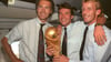 Gemeinsam wurden Franz Beckenbauer (l), Lothar Matthäus (m) und Andreas Brehme (r) 1990 Weltmeister.