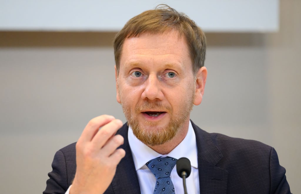 Die CDU mit Ministerpräsident Michael Kretschmer will nach dem Scheitern einer Brombeer-Koalition eine Minderheitsregierung mit der SPD bilden.