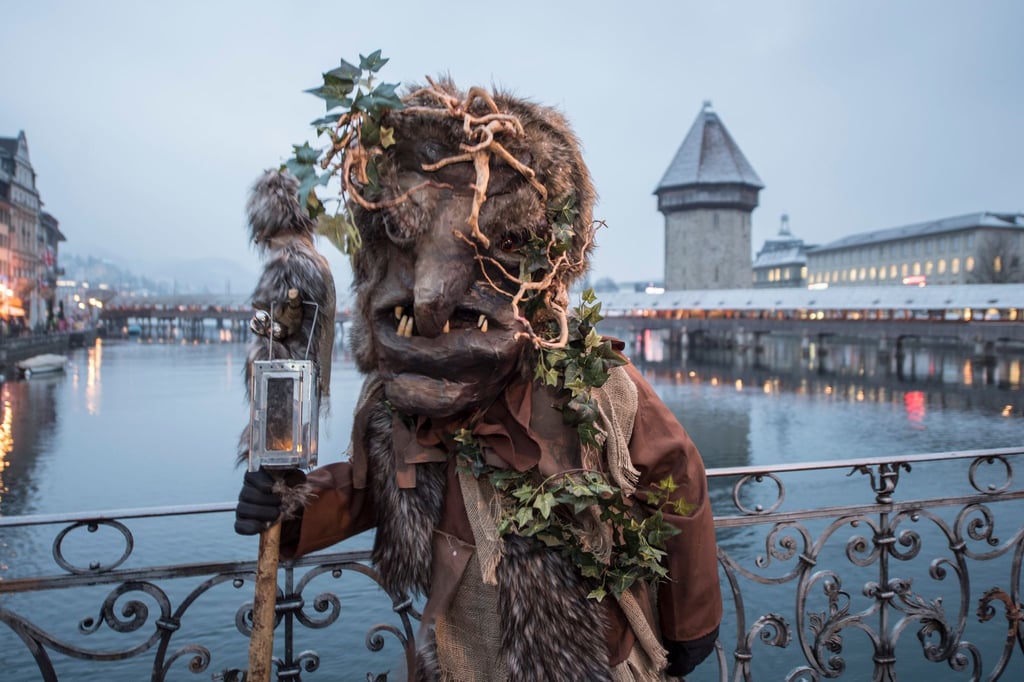 Die Fasnacht im Februar ist ein Anziehungspunkt, aber die meisten Touristen reisen im Sommer nach Luzern. (Archivbild)