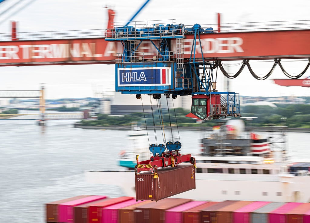Dem Einstieg der weltgrößten Reederei MSC beim Hamburger Hafenlogistiker HHLA steht nichts mehr im Weg. Als letzte Instanz hat nun auch die Ukraine zugestimmt, wo die HHLA ein Containerterminal betreibt. (Archivbild)