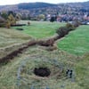 Das Erdloch im Harz ist acht Meter tief und hat einen Durchmesser von fünf Metern.