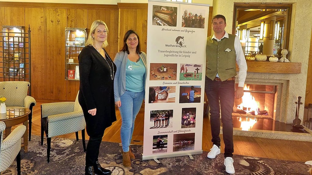 Franziska Buse, Katrin Gärtner, Danny Huhn (v.l.) wollen mit der Wunschbaumaktion trauernden Kindern helfen.