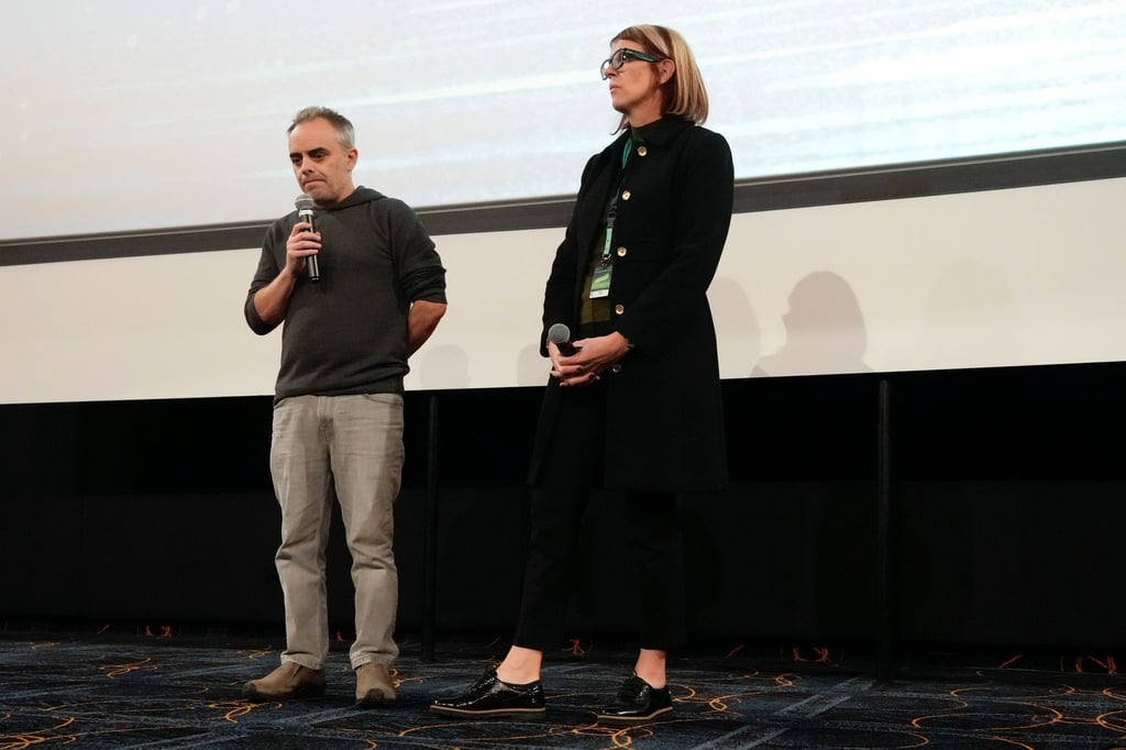 US-Regisseur Joel Souza und Kamerafrau Bianca Cline bei der Premiere.