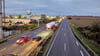 Hinter der Landesgrenze endet der vierspurige Ausbau der B181 bisher. Bis zur Kreuzung Dölzig kommt es daher häufig zu Staus.