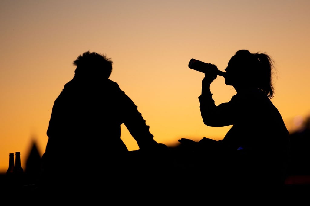 Die Zahl jugendlicher Trinker ist zuletzt zurückgegangen. (Symbolbild)