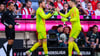 Daniel Peretz (l) durfte schon einmal Manuel Neuer (r) im Bayern-Tor ablösen.