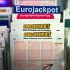 Im Landkreis Wittenberg hat ein Lottospieler beim Eurojackpot im April mehr als 250.000 Euro gewonnen. Noch hat er die Summe nicht abgeholt.