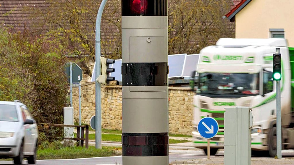 Bevor der Blitzer in Droßdorf aufgestellt wurde, starben in der Nähe zwei Menschen durch Unfälle.