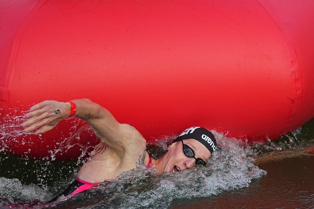 Florian Wellbrock gewinnt den Freiwasser-Weltcup in Saudi-Arabien.